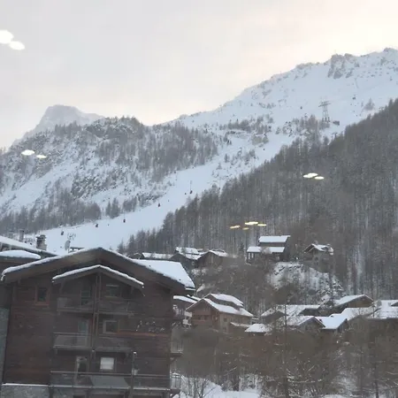 Les Cimes - Cosy Apartmán Val-dʼIsère